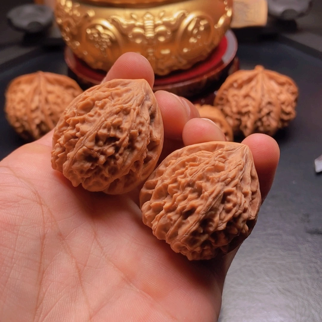 进***阶吊坠文玩核桃黑奔