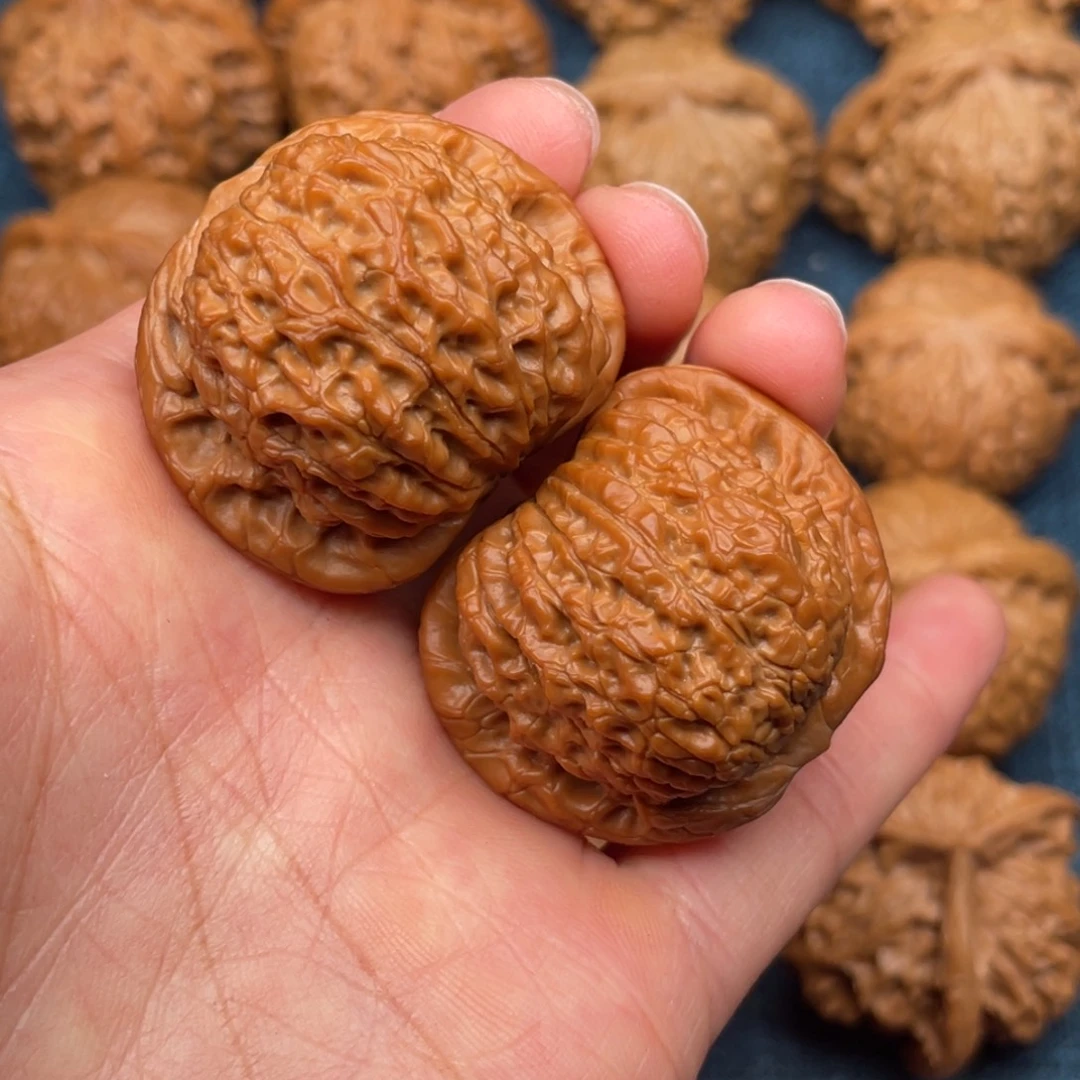 小***王文玩核桃把件37全品毕业血麒麟