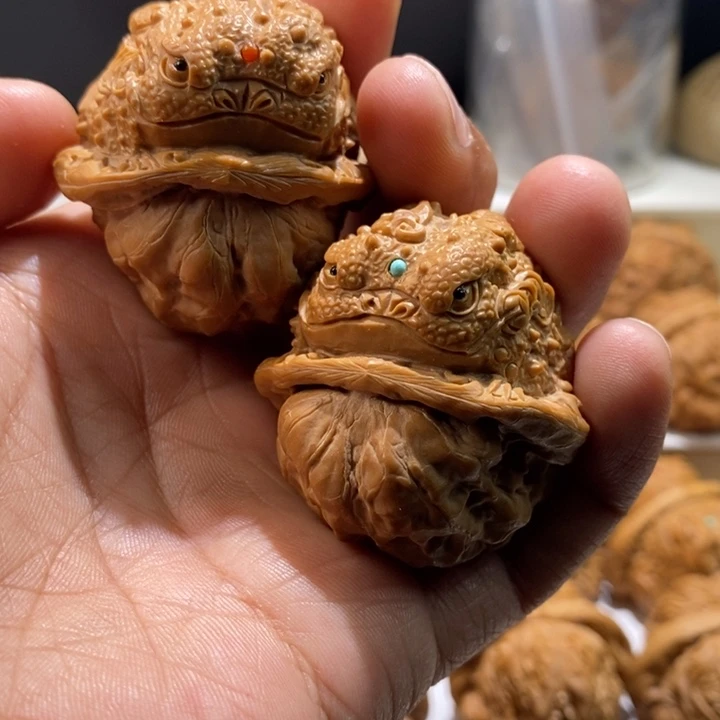 皖***风文玩核桃把件纯手工雕刻文玩核桃
