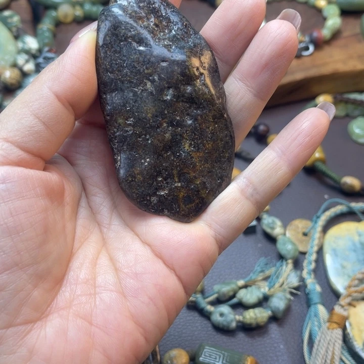 岫岩河磨玉（透闪石质玉）未镶嵌珠宝半成品