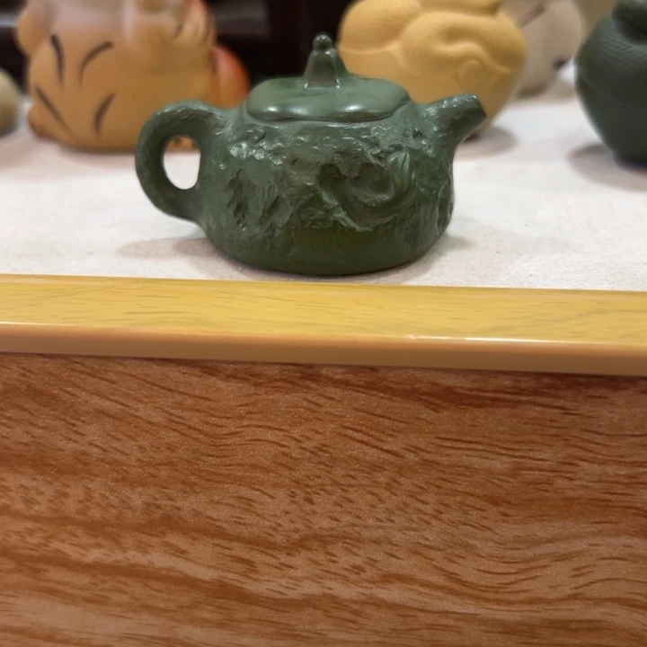 紫砂茶宠紫砂茶宠绿泥把把壶