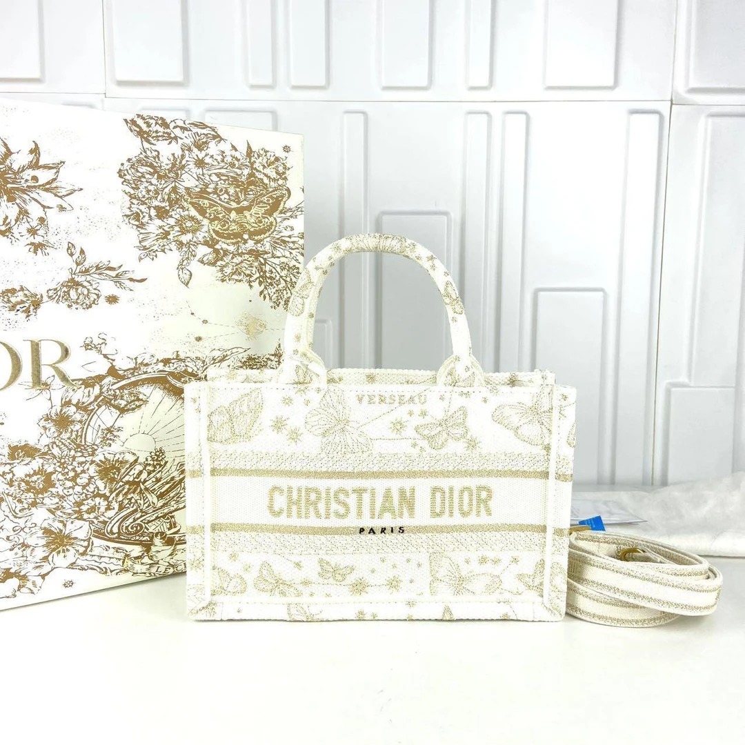 胖虎安安/迪奥/95新/公价0/箱包/斜挎包/312505280077