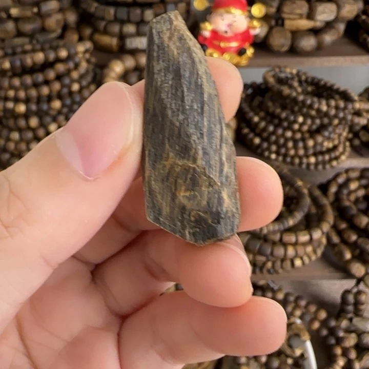 珠串奇楠沉香沉水吊坠2.9克