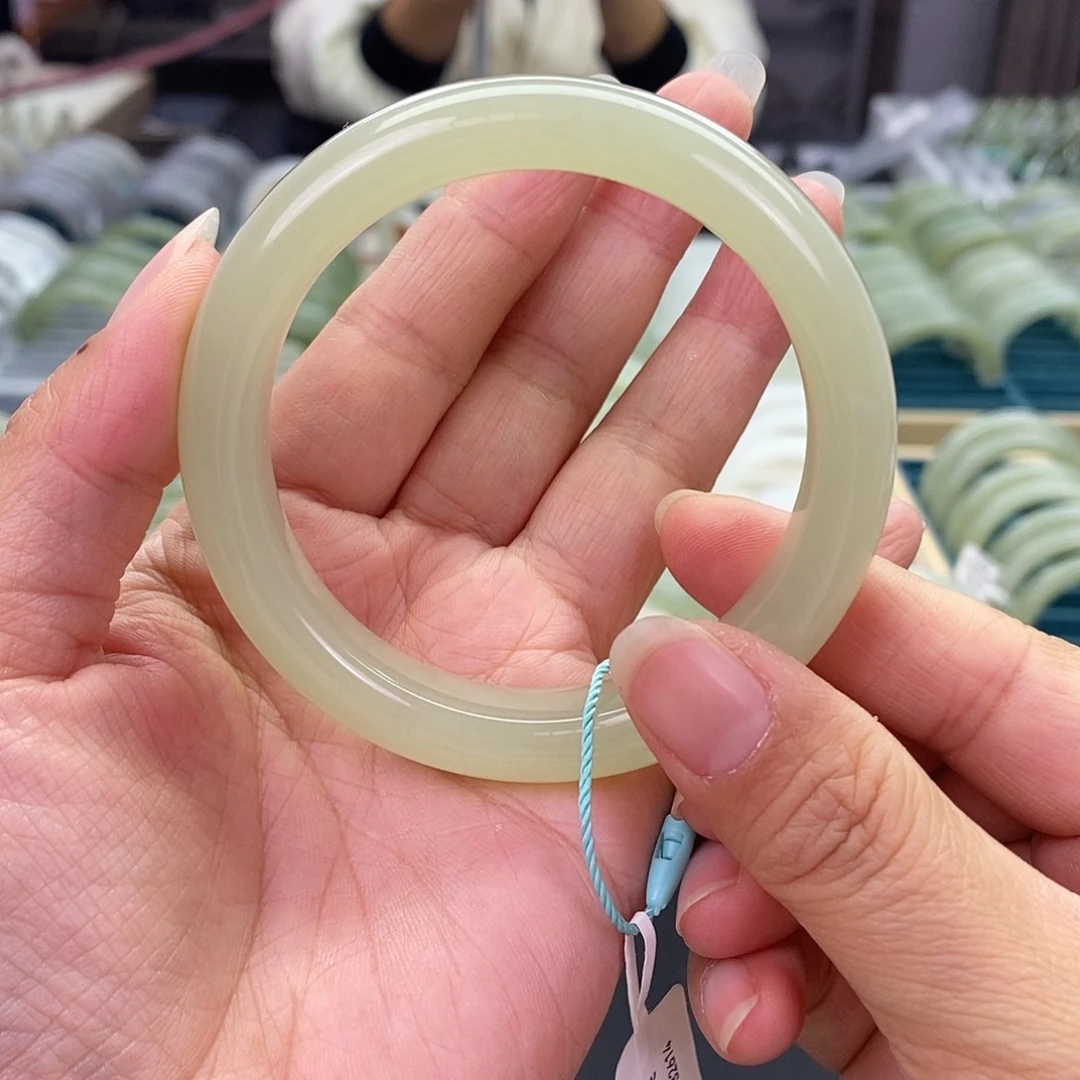 和田玉未镶嵌珠宝奇石和田玉手镯55.56