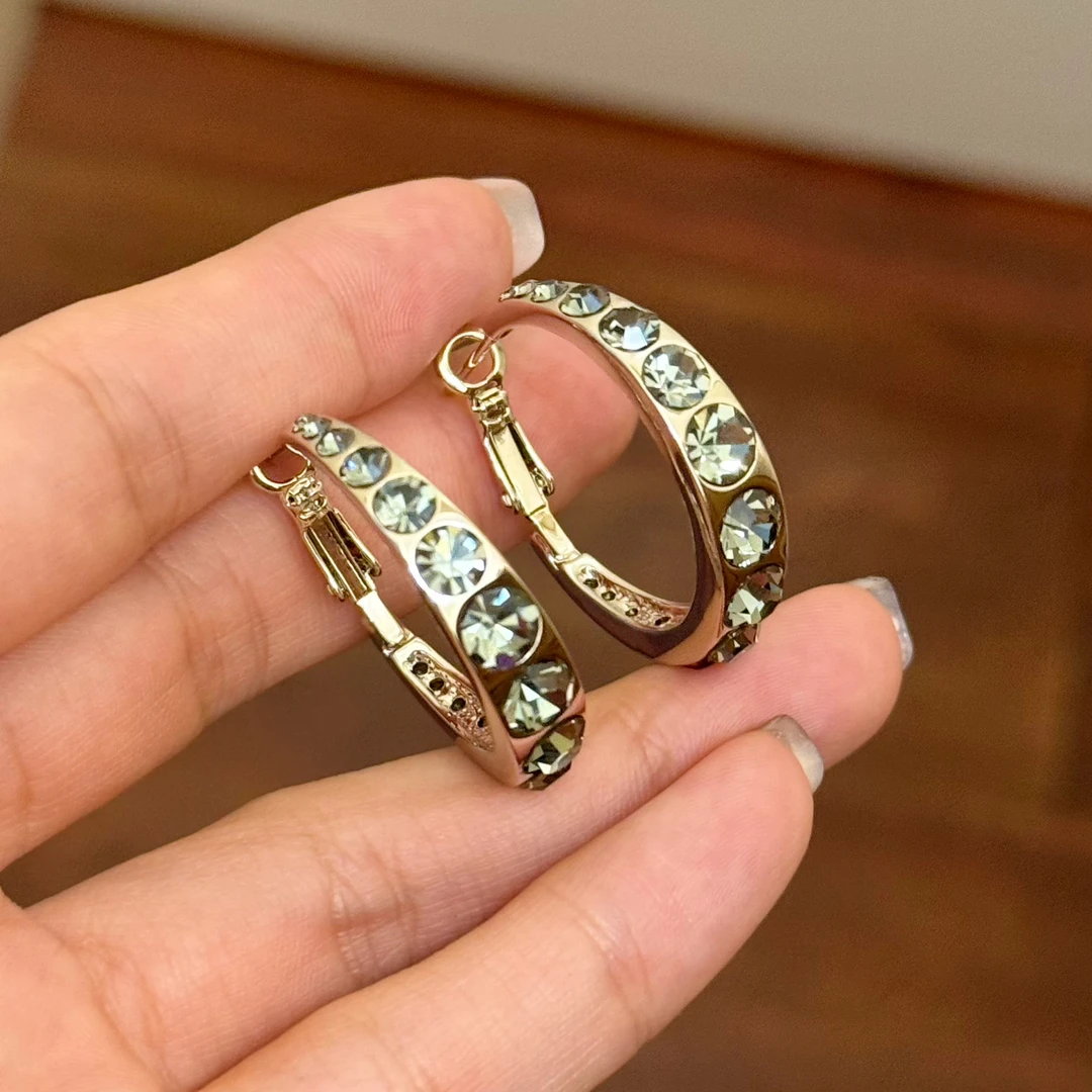 铜合金合成锆石耳饰 E0696 时尚百搭秋冬爆款高级满锆手工耳圈