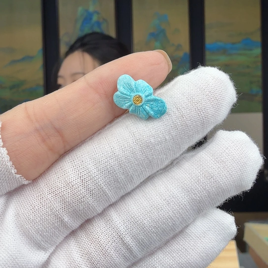 天***媛绿松石未镶嵌珠宝奇石