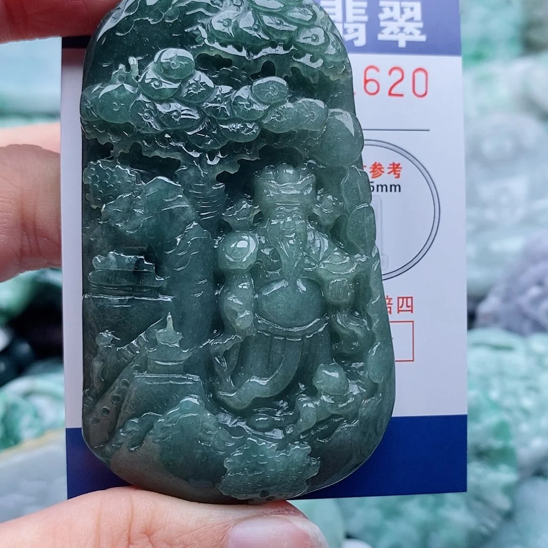 翡翠未镶嵌吊坠(不含链)于*
