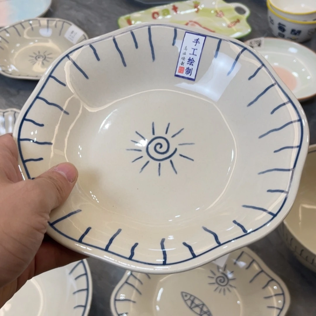 陶瓷微瑕餐具介意勿拍，满18飞！