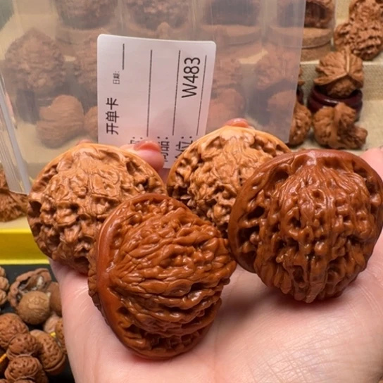 用***2文玩核桃把件文玩核桃三棱四棱蛇头蛇王