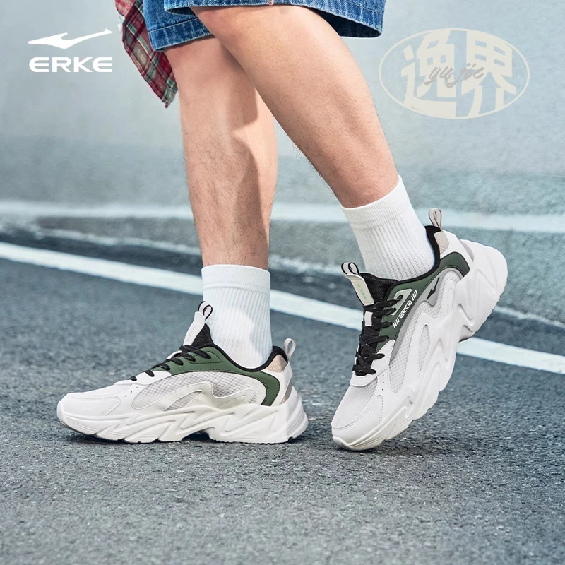 逸界丨鸿星尔克休闲鞋2025年新款情侣舒适时尚百搭休闲运动板鞋