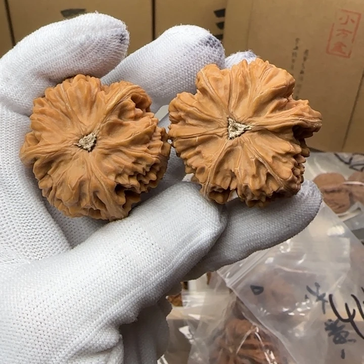 桃核把件?****?微瑕41尺寸御龙三棱