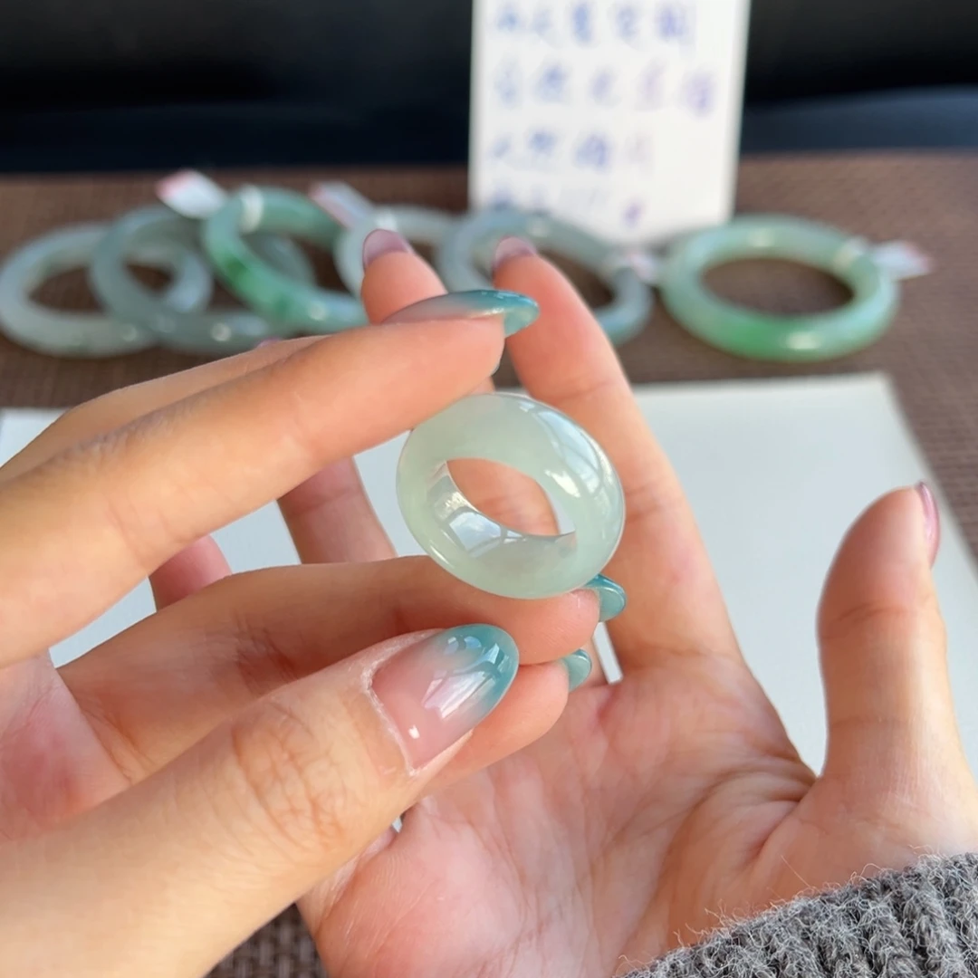 翡翠未镶嵌戒圈184号买断15