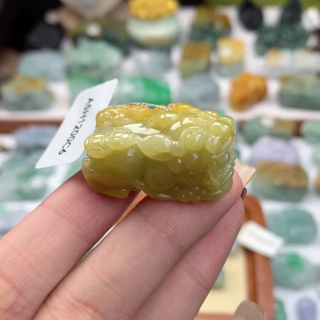 翡翠未镶嵌颈饰翡翠貔貅30