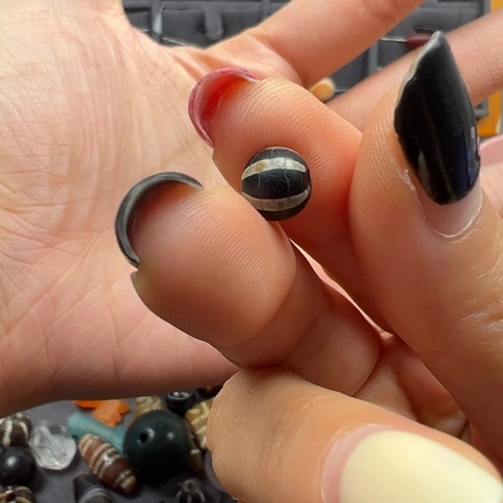 泥塑?*?002黑白瓜珠卡7叁佰