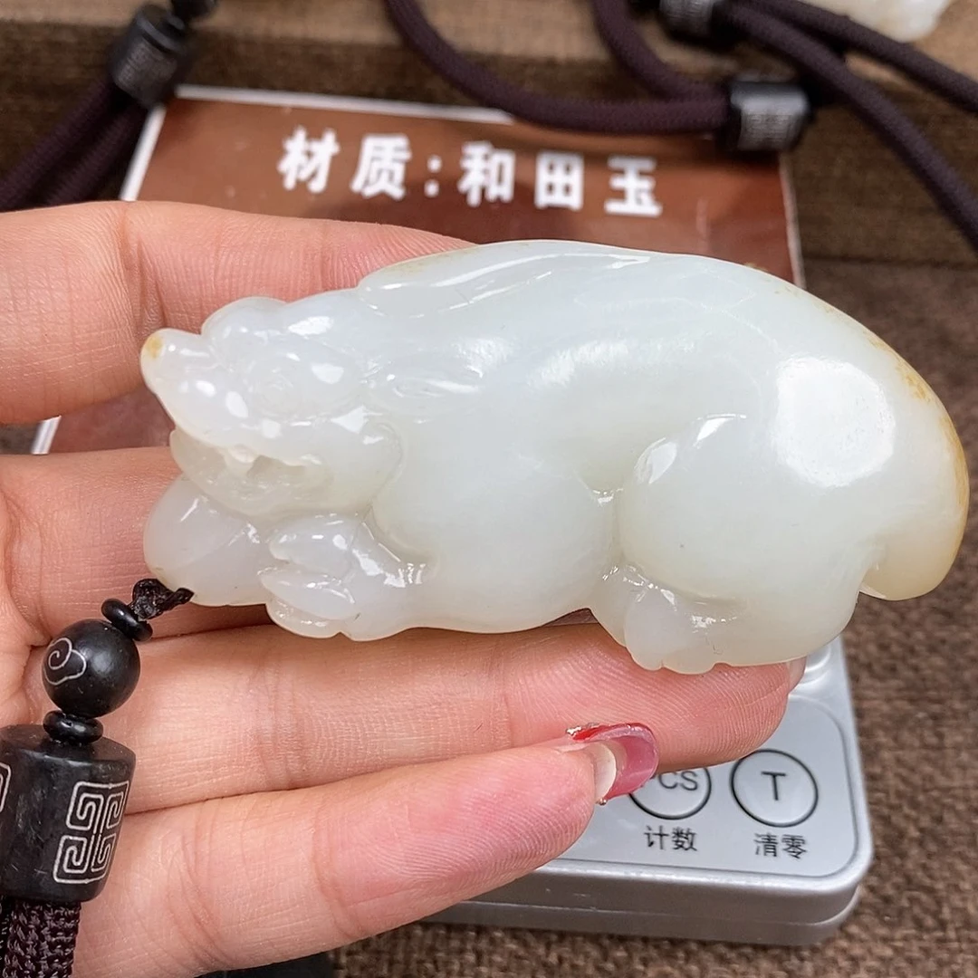 和田玉颈饰未镶嵌