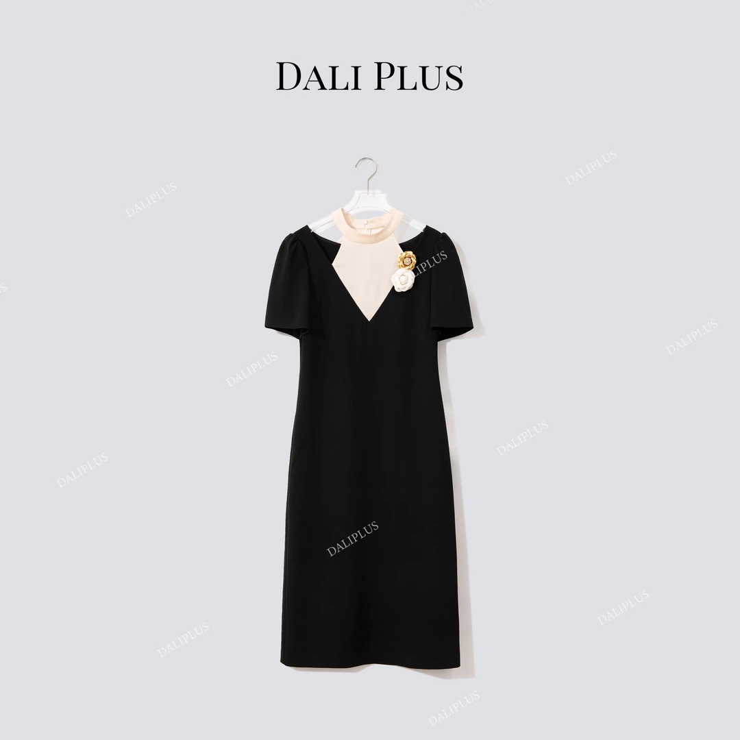 DALI PLUS重磅醋酸挂脖假两件”可拆卸山茶花撞色连衣裙-D5LT2187