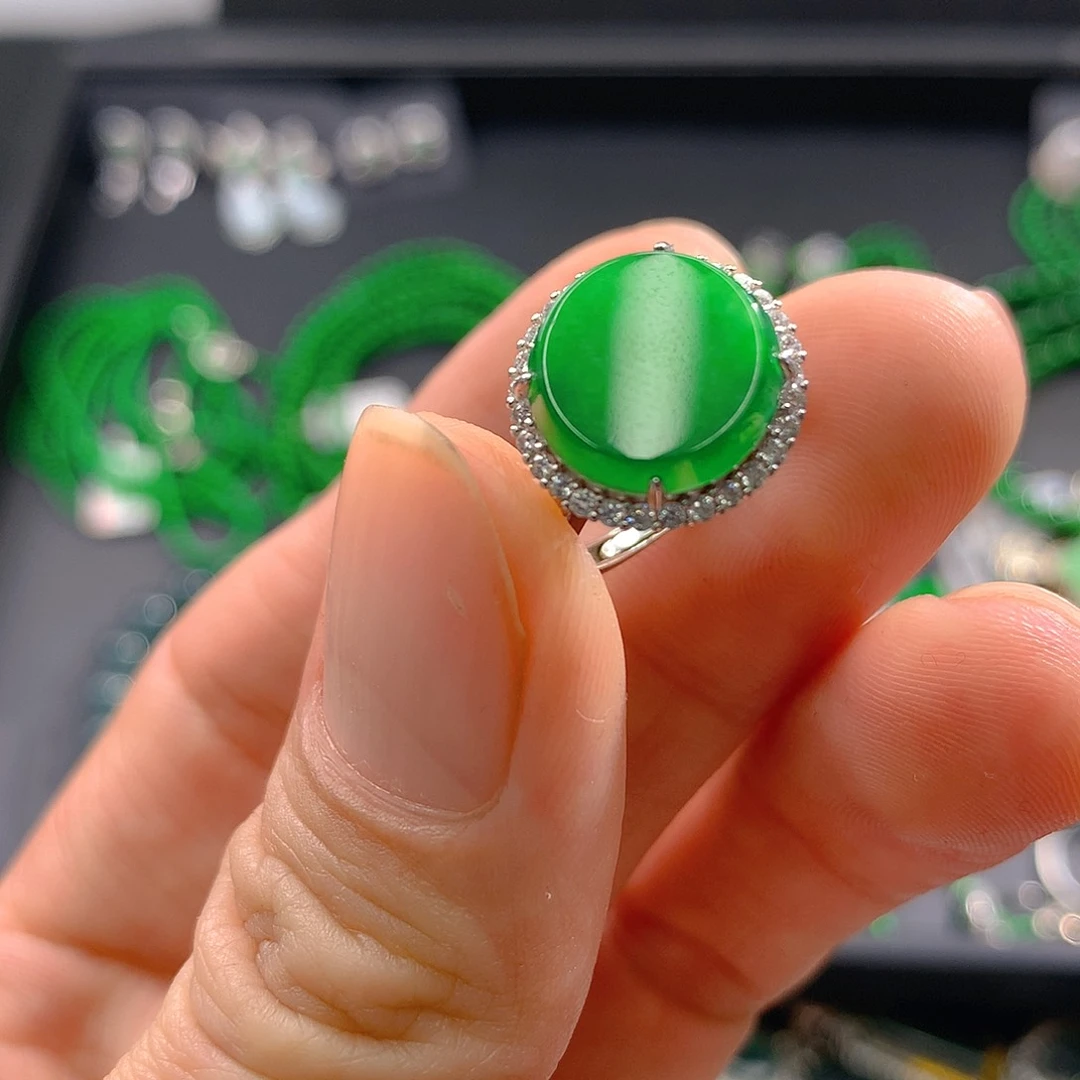 翡翠手链未镶嵌翡翠12