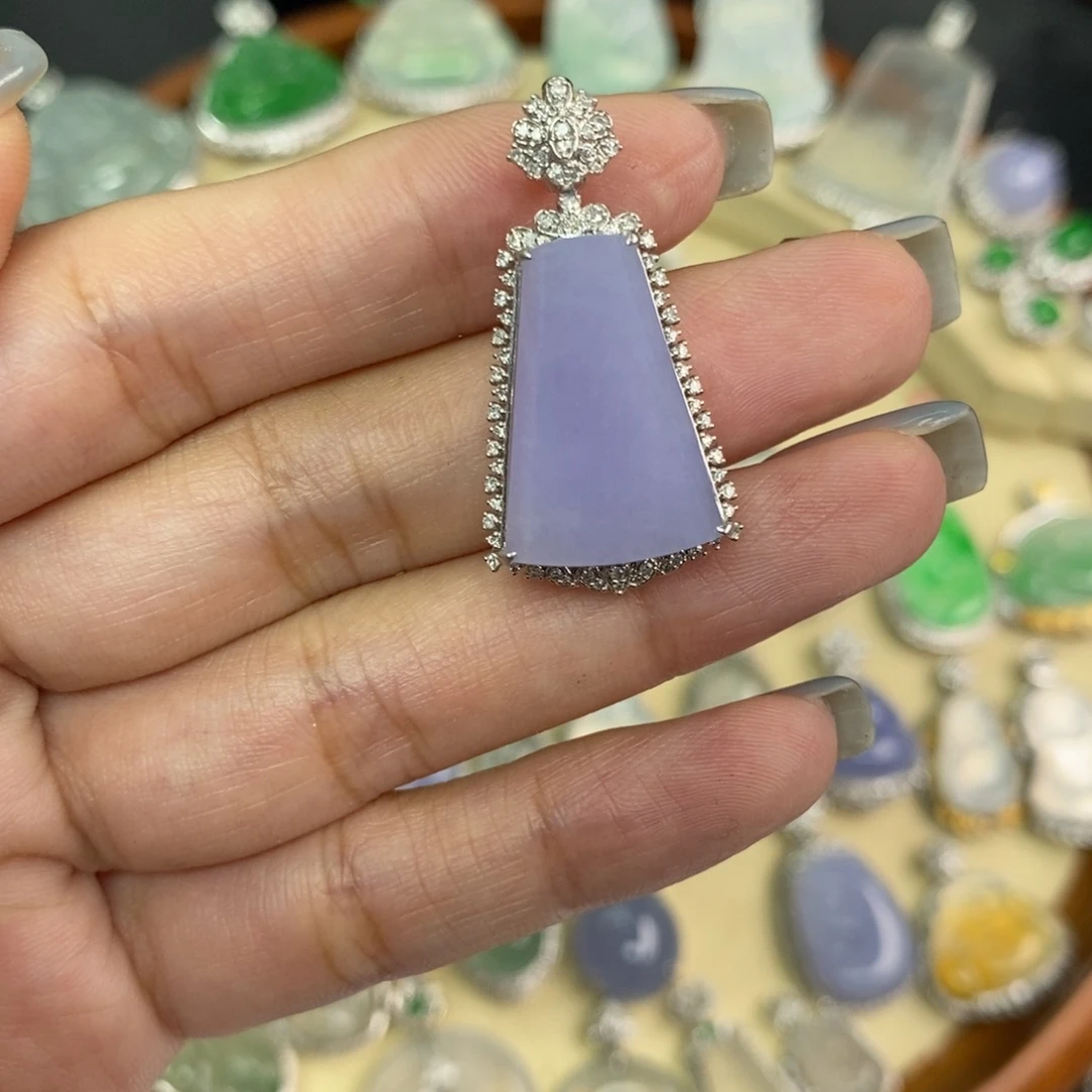 翡翠18K金镶嵌颈饰A货翡翠