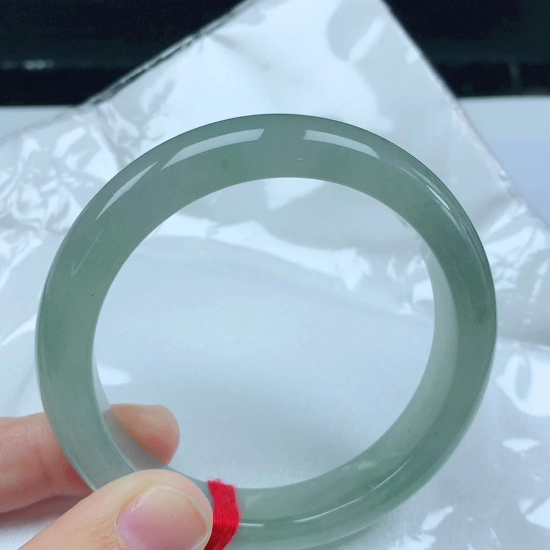 s***w翡翠未镶嵌手镯55