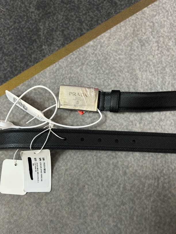 99新 Prada/普拉达 Prada黑色银扣腰带90码 99新（轻微氧化）