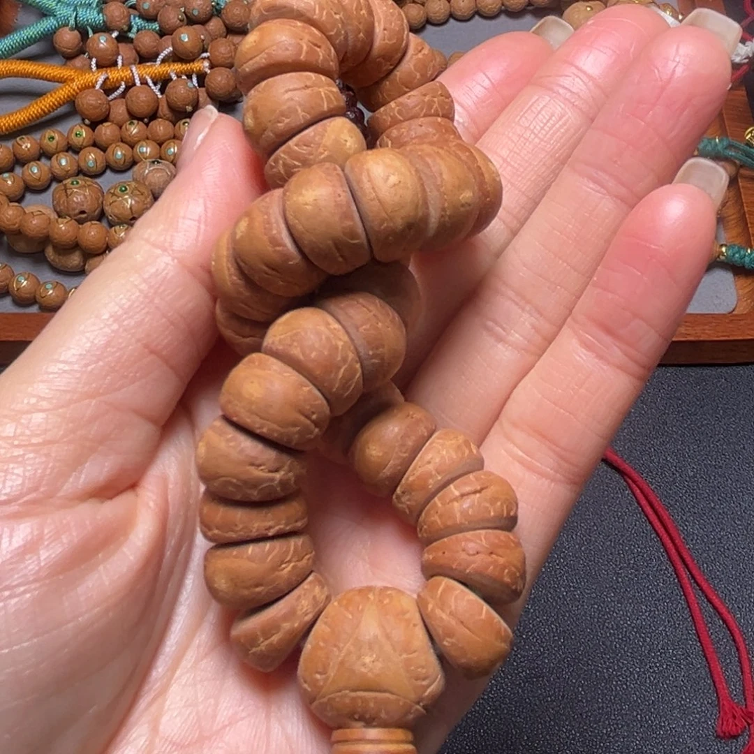 凤眼菩提吊坠13+mm2025精品大肠手串