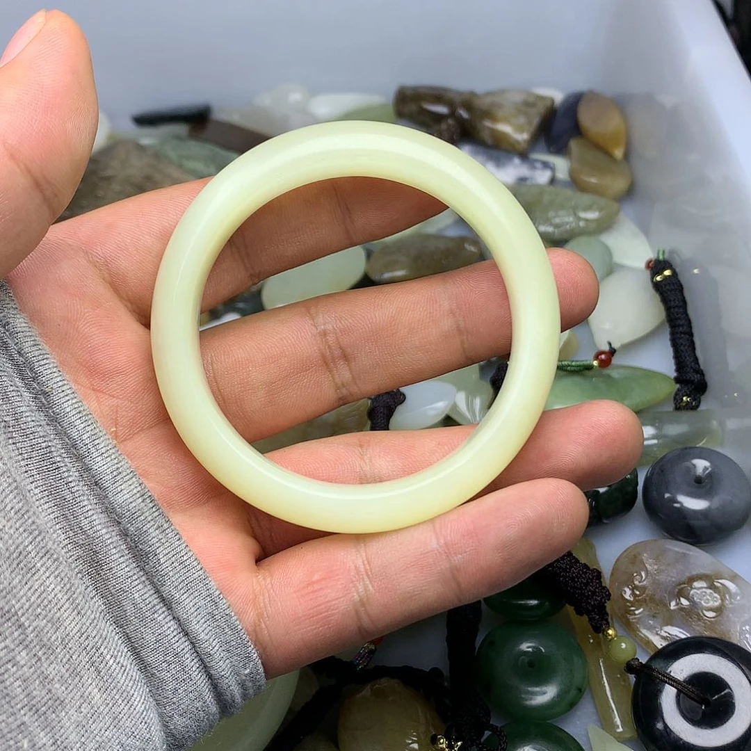 和田玉手链未镶嵌