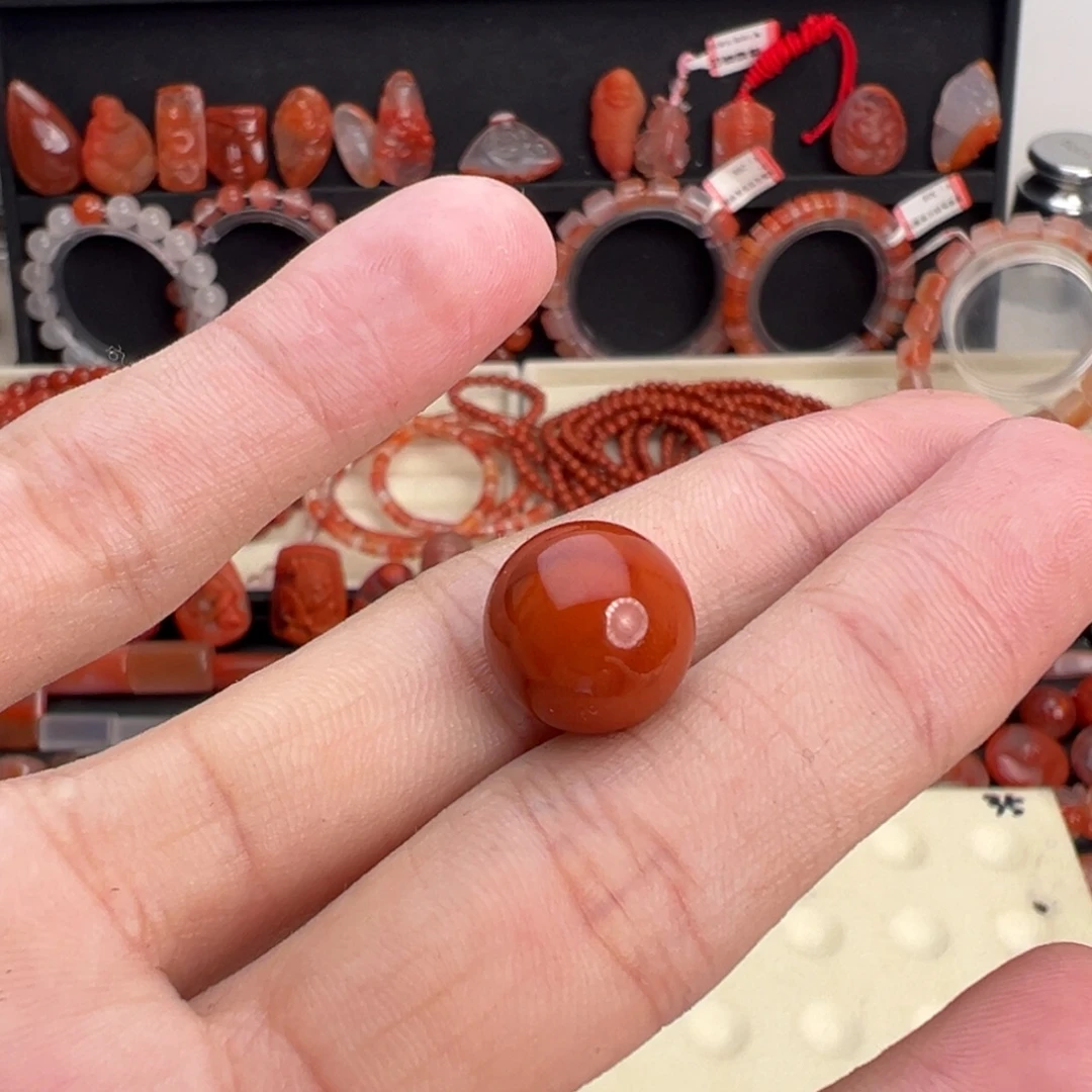 卡***٩南红玛瑙未镶嵌颈饰圆珠13mm