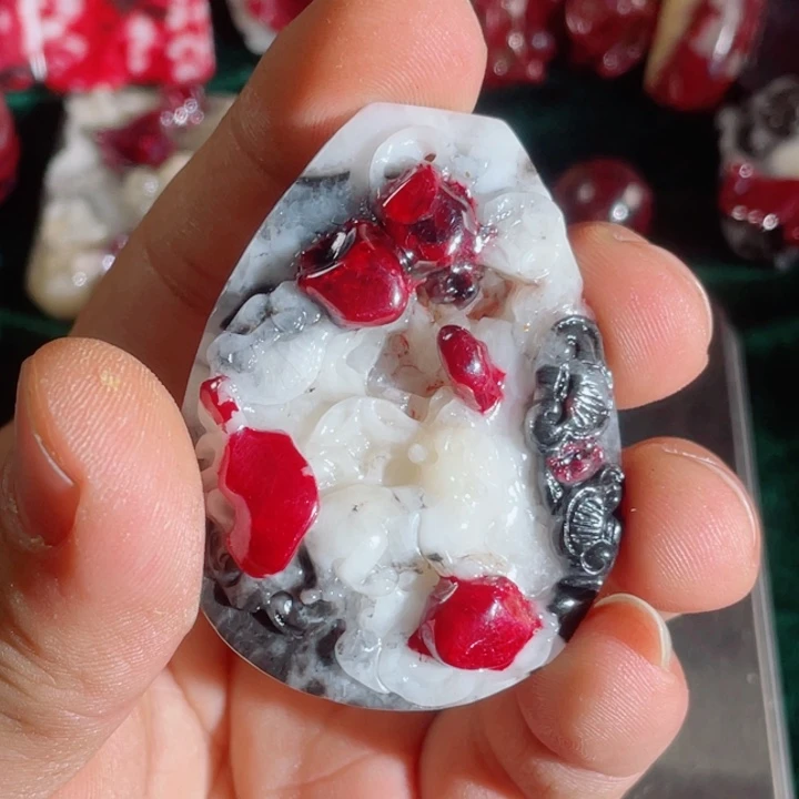 天然辰砂男****哥原石首饰