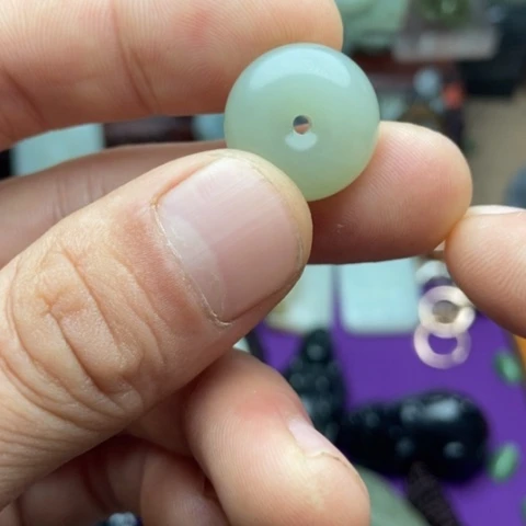 未镶嵌手镯透闪石质玉