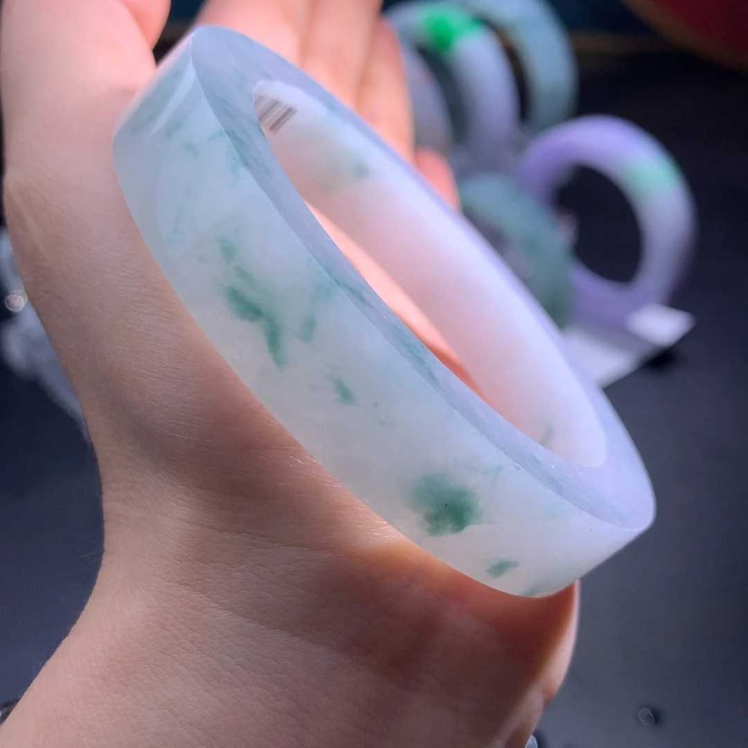 未镶嵌特价大漏冰飘花定制翡翠