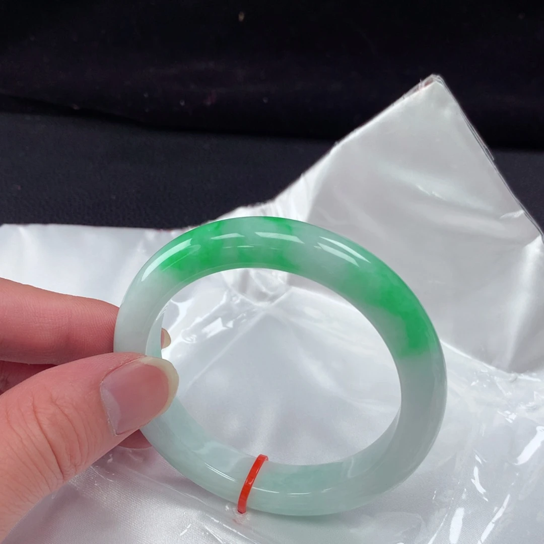 未镶嵌手镯翡翠110
