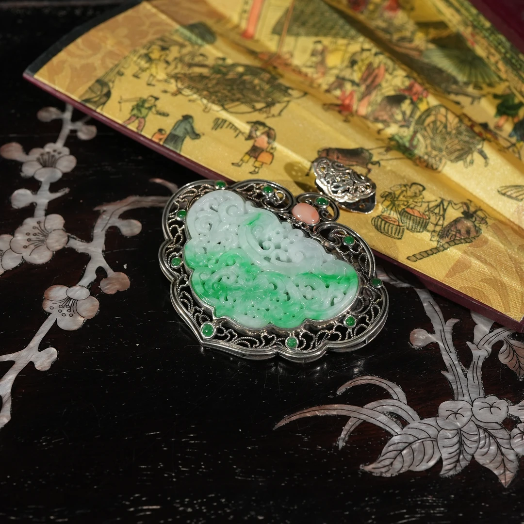 2.24香港王老板-翡翠镶嵌吊坠2t193