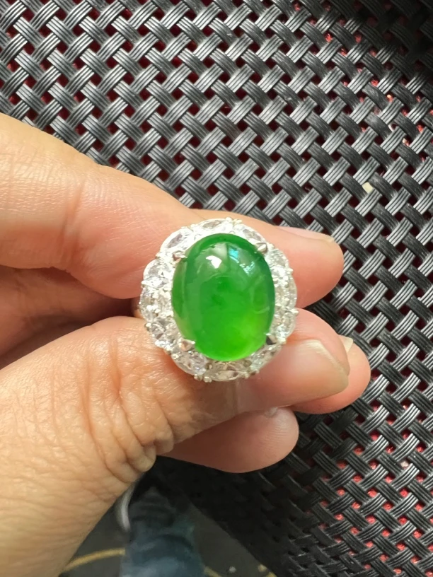 高冰满绿翡翠戒指