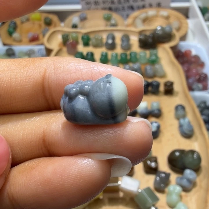 和田玉未镶嵌珠宝奇石