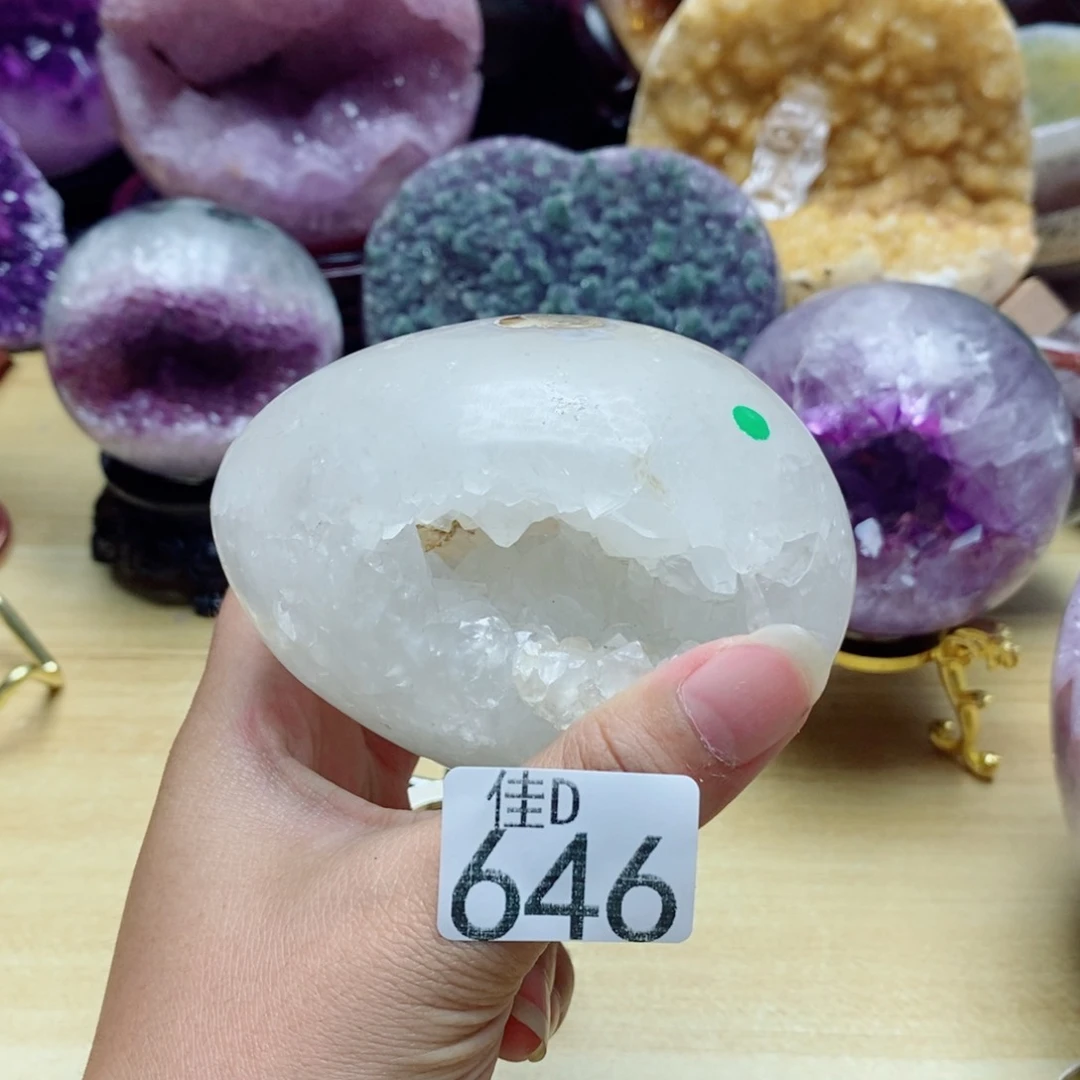 未镶嵌水晶大型摆件（非配饰）