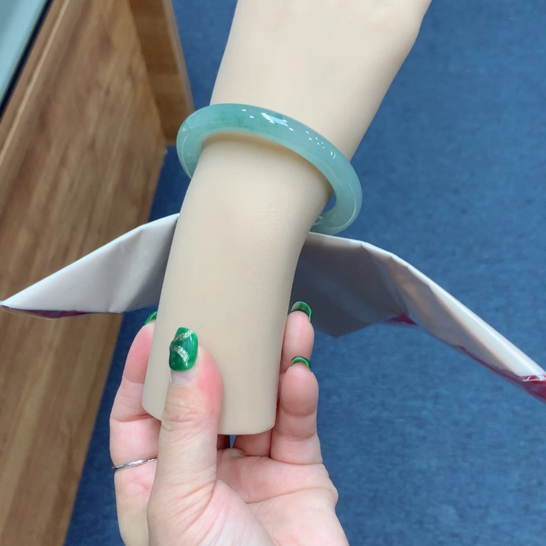 未镶嵌手镯翡翠买断