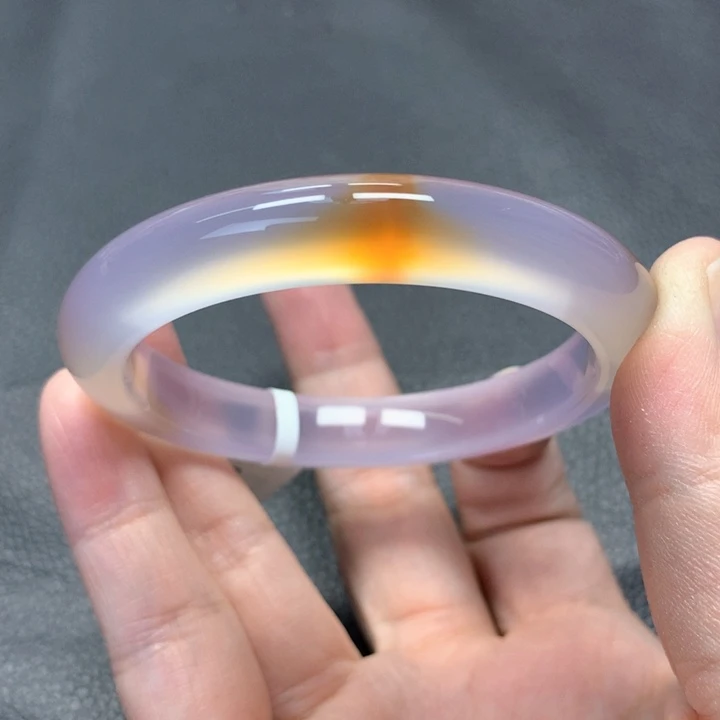 玛瑙/玉髓手镯未镶嵌一*