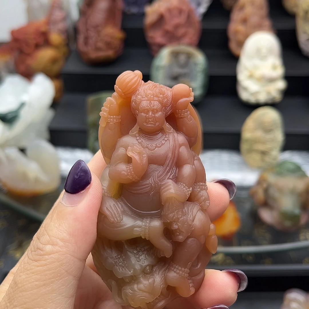 颈饰未镶嵌石英质玉