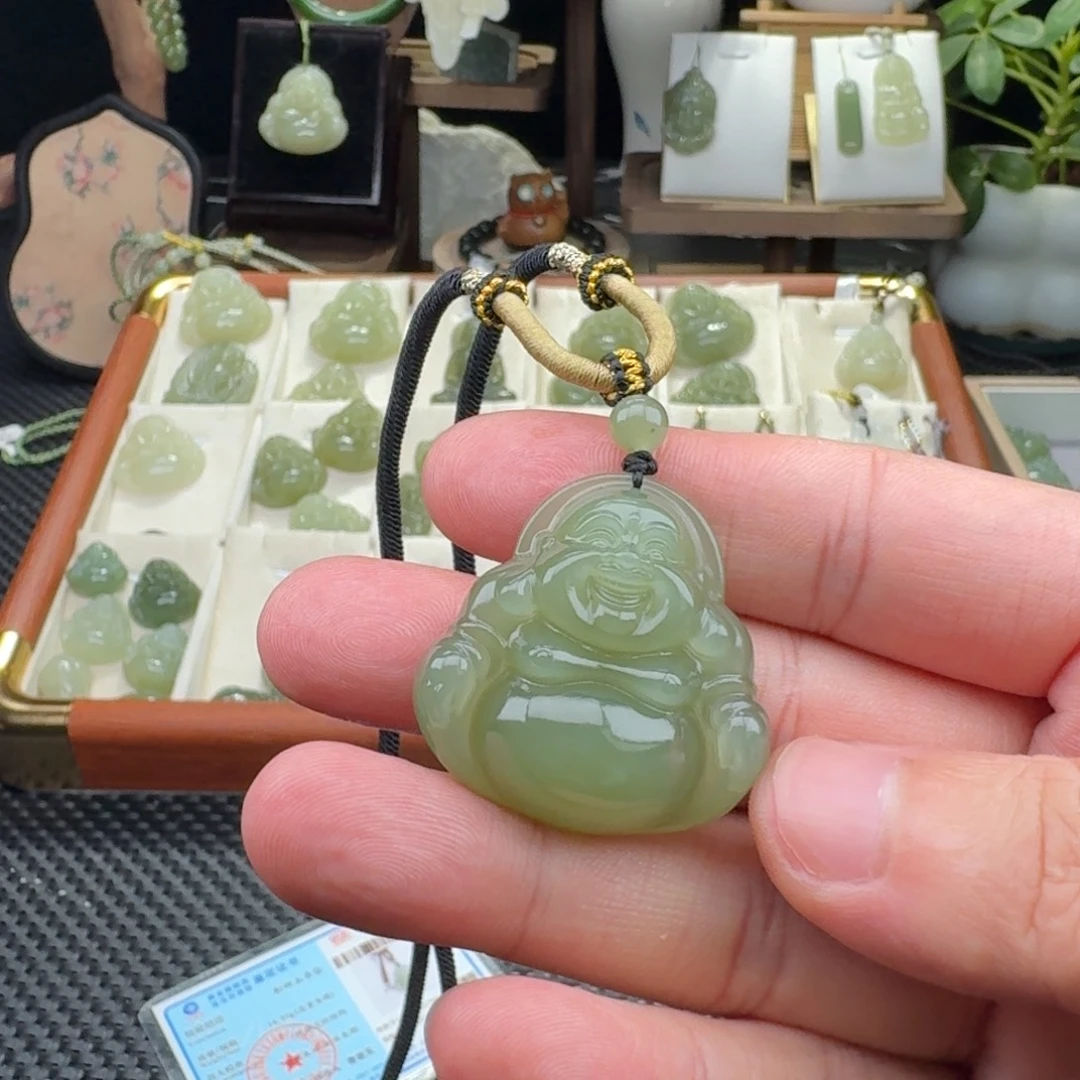 虚***颈饰未镶嵌和田玉