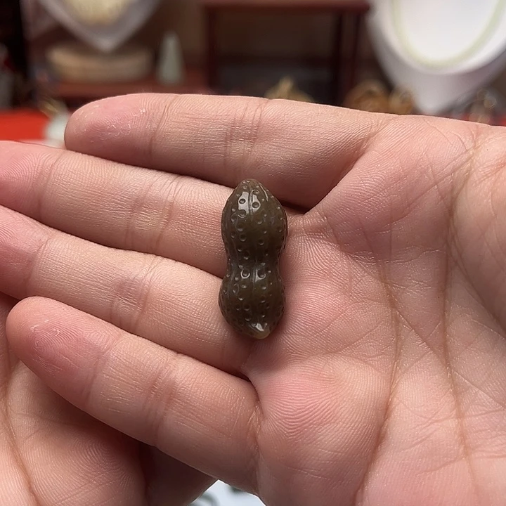 颈饰未镶嵌和田玉小花生