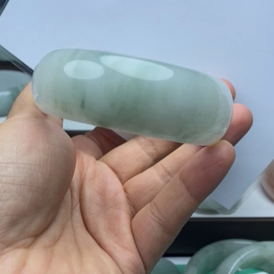 石英质玉（金丝玉）未镶嵌手镯