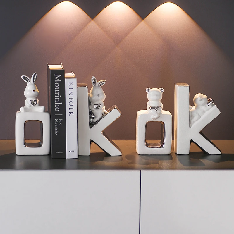 小熊OK创意书挡看书摆件酒柜高级感轻奢居家装饰品摆设客厅电视柜