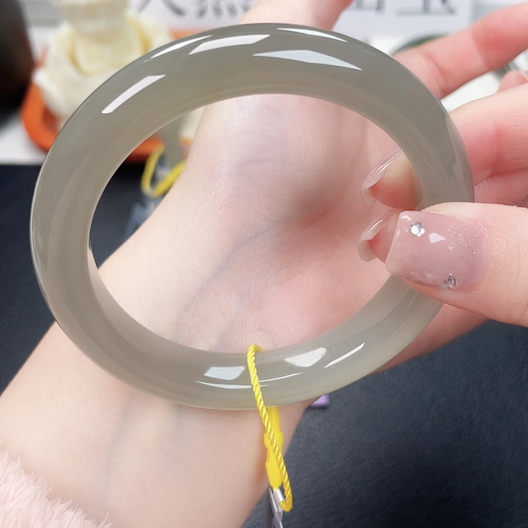 和田玉未镶嵌手镯5657