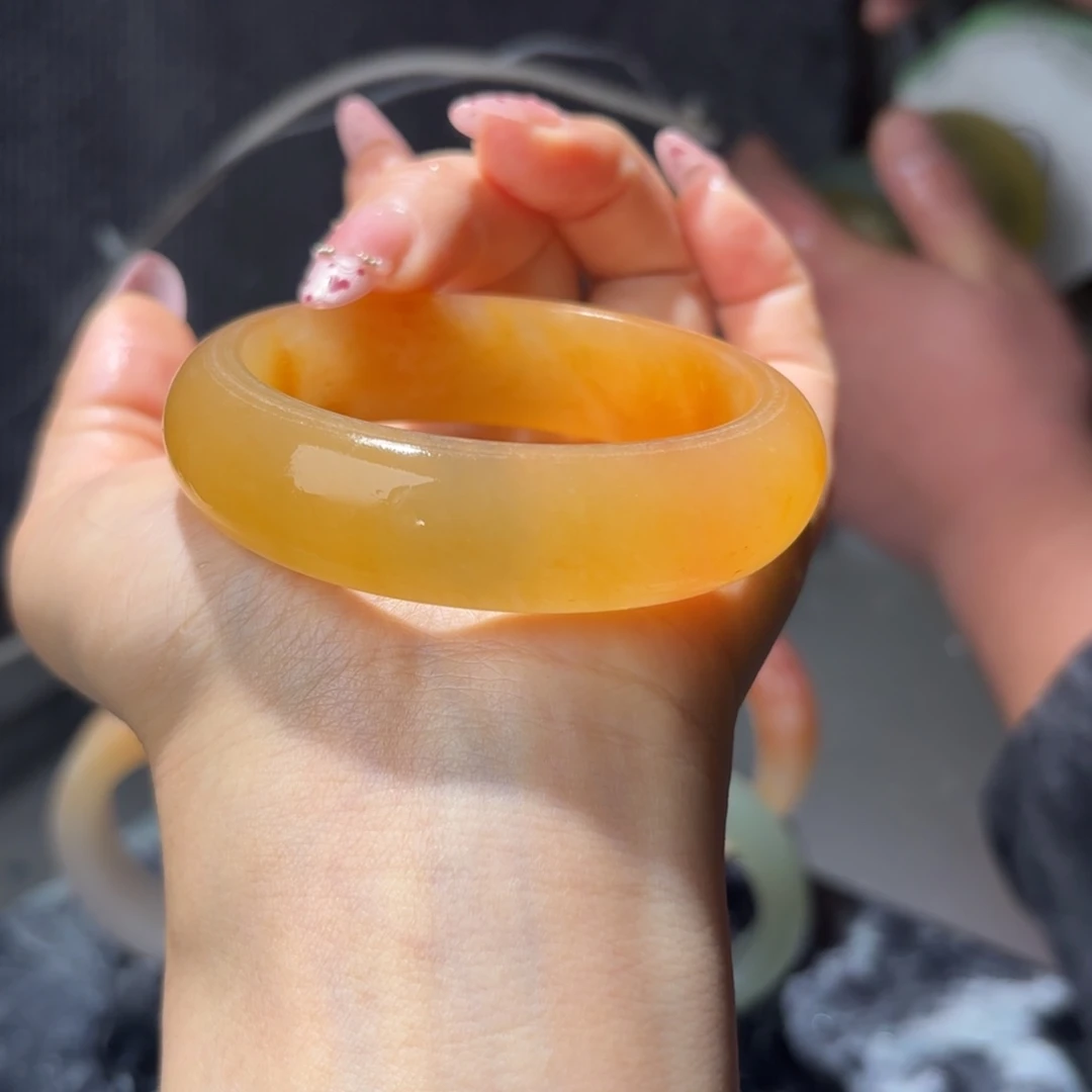 好****石英质玉未镶嵌手镯