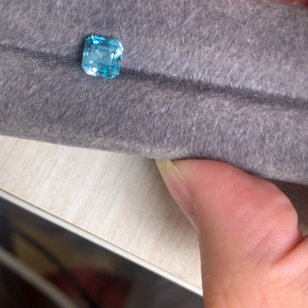 裸石天然锆石未镶嵌2.66 风信子