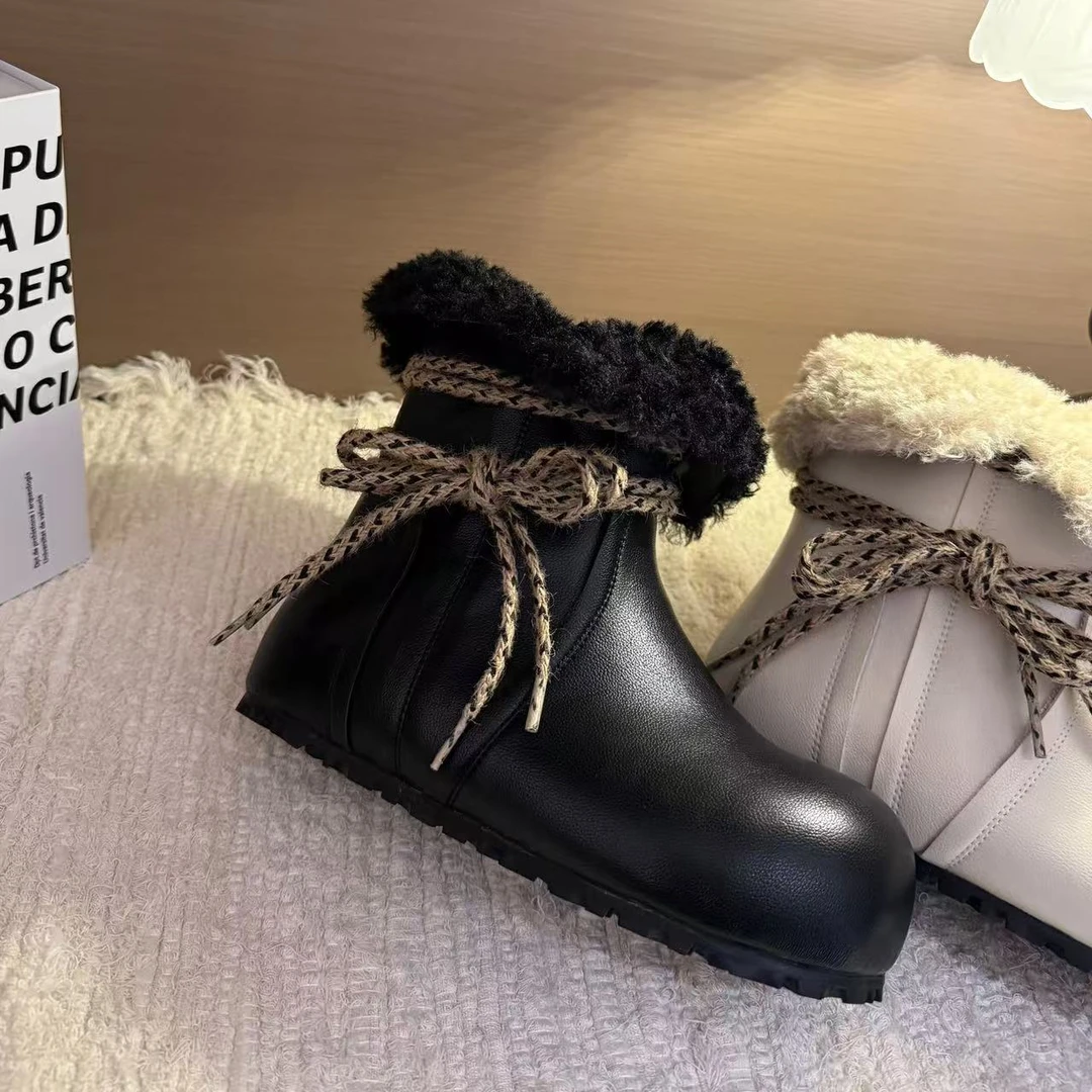 小发喵「奢级邂逅蝴蝶结系带休闲鞋｜诠释冬日轻奢时尚格调」777