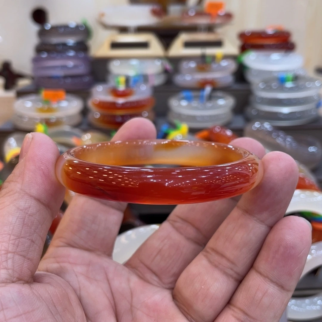 玛瑙/玉髓手镯未镶嵌