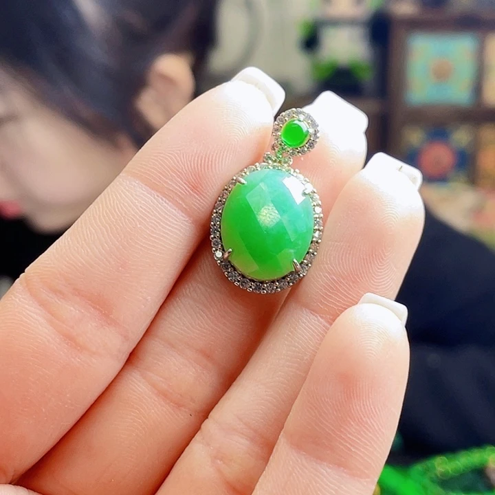 翡翠银S925镶嵌颈饰多样性