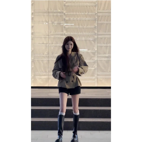 2025秋意浓拽姐穿搭廓形显瘦双排扣中长款风衣短裤两件套装女