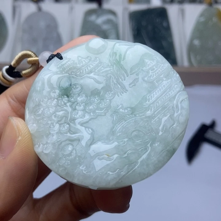 翡翠未镶嵌颈饰翡翠